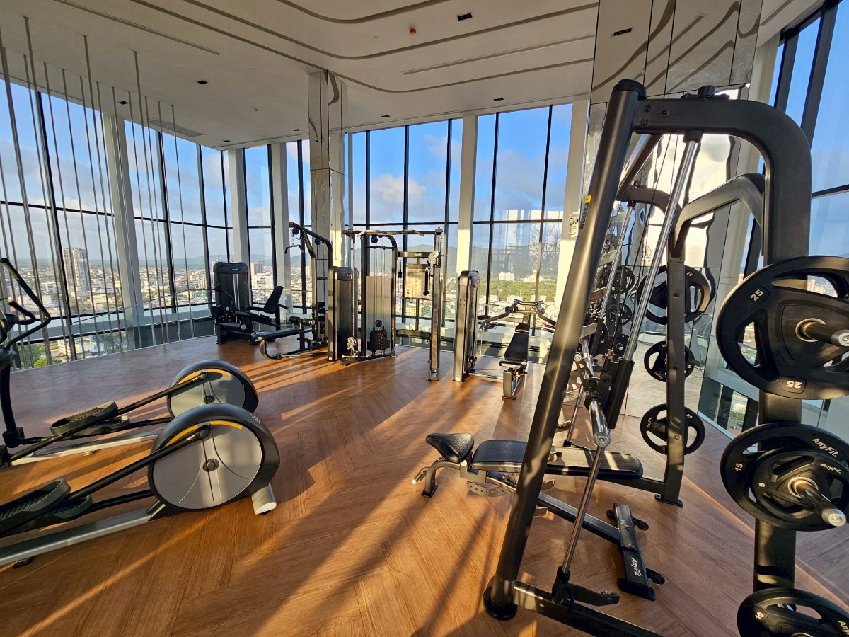 รูป คอนโดใหม่ยังไม่เคยปล่อยเช่า เจ้าของปล่อยเอง ห้องวิวสระว่ายน้ำ ชั้น 5 (ชั้นเดียวกับสระ) พลัสคอนเน็ก หาดใหญ่ หันหน้าทิศใต้ ลมโกรกเย็นสบาย - รูปที่ 24/25