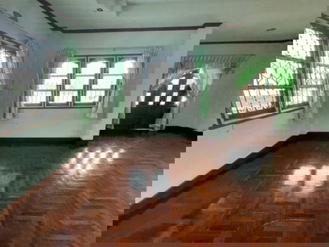 รูป บ้านพักอาศัยตึก 2 ชั้น เลขที่42/2, บ้านฟ่อน - ศูนย์สร้างทางลำปาง (ทล. 1036) ต. ป่าตัน อ.แม่ทะ จ.ลำปางรี (ราคา 2,300,000 บาท ) - รูปที่ 14/15