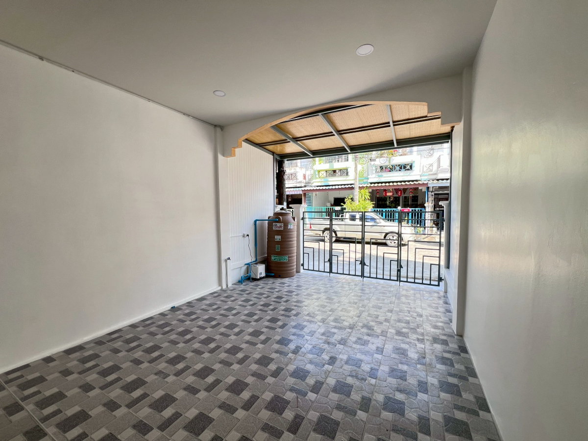 รูป ขายทาวน์เฮ้าส์2ชั้น รีโนเวทใหม่ ทำเลดี หมู่บ้านตะวันนา ซ.จตุโชติ12 ถ.สุขาภิบาล5 ออเงิน สายไหม ทางด่วนจตุโชติ ทางด่วนพิเศษฉลองรัช มอเตอร์เวย์ - รูปที่ 6/24