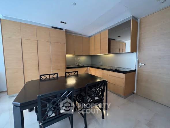 รูป คอนโด 1-ห้องนอน ที่ ศาลาแดง เรสซิเด้นซ์ คอนโดมิเนียม ใกล้ MRT สีลม (ID 2462328) - รูปที่ 4/16
