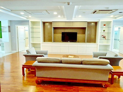President Park Sukhumvit 24 Penthouse คอนโดระดับลักชัวรี 3 นอน 4 น้ำ ใกล้ BTS พร้อมพงษ์ 800 ม. ชั้น 34 261 ตร.ม.