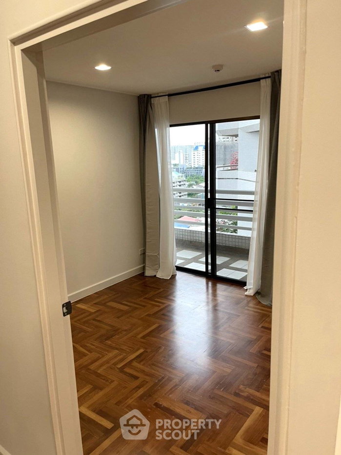 รูป คอนโด 3-ห้องนอน ที่ ริชมอนด์ พาเลส คอนโดมิเนียม ใกล้ BTS พร้อมพงษ์ (ID 993902) - รูปที่ 4/12