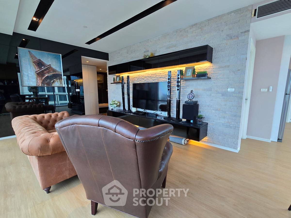 รูป คอนโด 2-ห้องนอน ที่ เดอะ รูม สุขุมวิท 21 ใกล้ MRT สุขุมวิท (ID 2744689) - รูปที่ 4/21