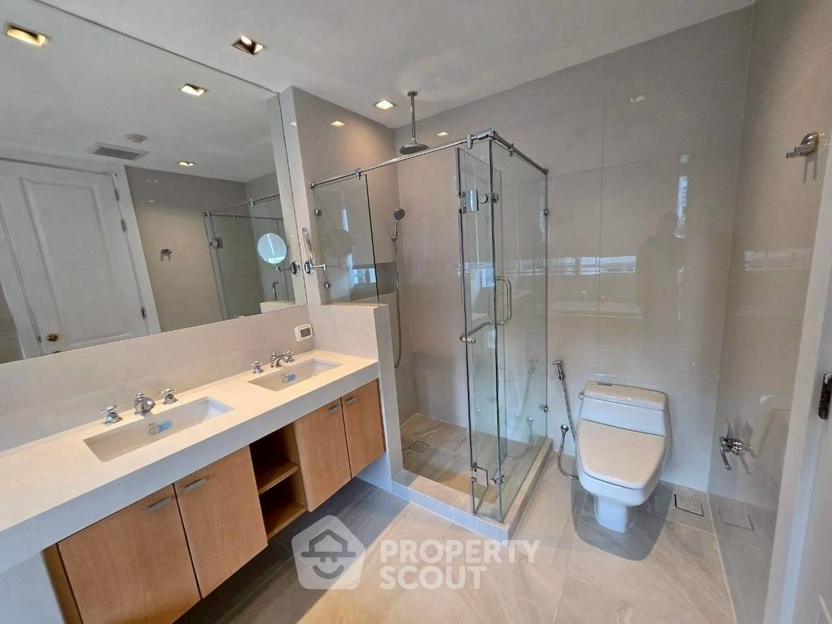 picture 3-BR Condo at Athenee Residence near BTS Phloen Chit (ID 2418083) - 8/9
