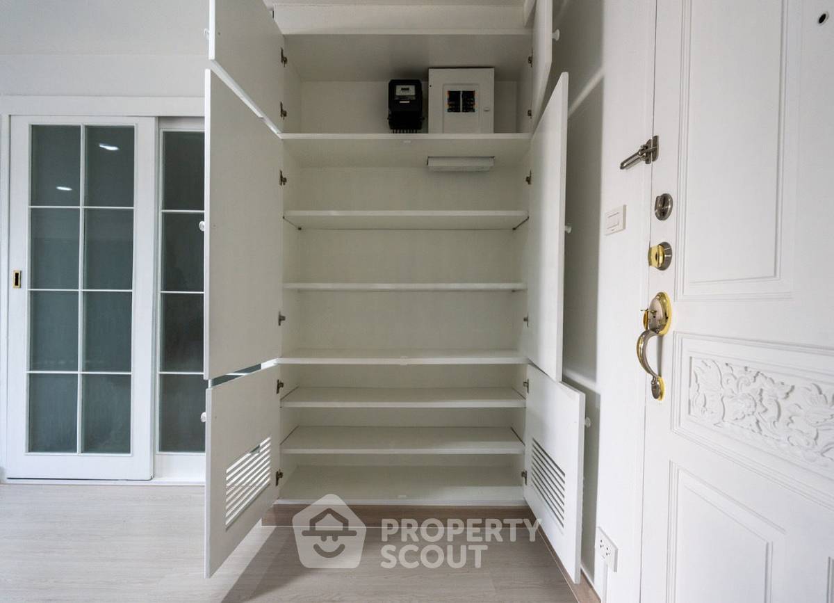 รูป คอนโด 2-ห้องนอน ที่ สราญใจ แมนชั่น คอนโดมิเนียม ใกล้ BTS นานา (ID 2739682) - รูปที่ 6/12