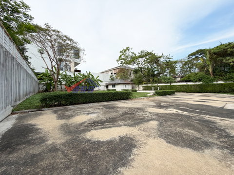 Beautiful Vacant Land for Sale - Pattanakarn 58 (200 sq.w.)