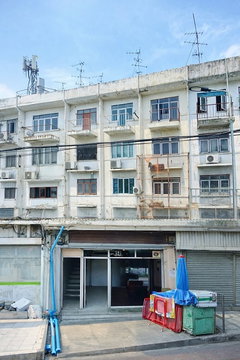 แยกคลองตัน 800 ม. ApLรามคำแหง 1.5 กม.อาคารพาณิชย์ 4 ชั้น ติดถนนพัฒนาการ 4นอน 4น้ำ 19 ตร.ว. 300 ตร.ม.ทางด่วนศรีรัช 900 ม.