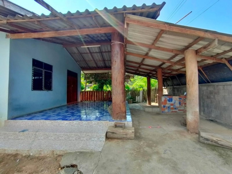 รูป บ้านพักอาศัยครึ่งตึกครึ่งไม้ 1 ชั้น หมู่ 9 , ซอยบ้านทุ่งเจริญ  อ.เถิน จ.ลำปาง (ราคา 200,000 บาท)   - รูปที่ 4/9