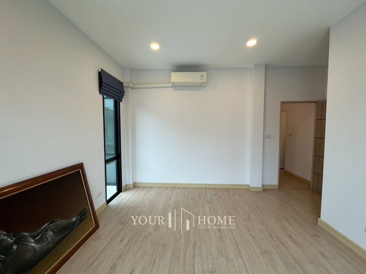 รูป 🔥𝟮𝟳,𝟬𝟬𝟬 🔥𝗧𝗵𝗲 𝗦𝗲𝗿𝗲𝗻𝗲 𝗖𝗵𝗼𝗻𝗯𝘂𝗿𝗶  ให้เช่าบ้านเดี่ยวหลังมุม ทำเลใจกลางเมือง  ใกล้เซนทรัลชลบุรี เพียง3กม.  - รูปที่ 3/22