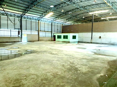 เช่าโรงงาน เขตบึงกุ่ม : รถเทรลเลอร์ MRTรามอินทรา กม.6 900ม. นวลจันทร์ ใกล้เลียบด่วนเอกมัย รามอินทรา โกดังพร้อมออฟฟิศ 1 นอน 2 น้ำ 580ตร.ม. ใกล้แฟชั่น 2.5กม