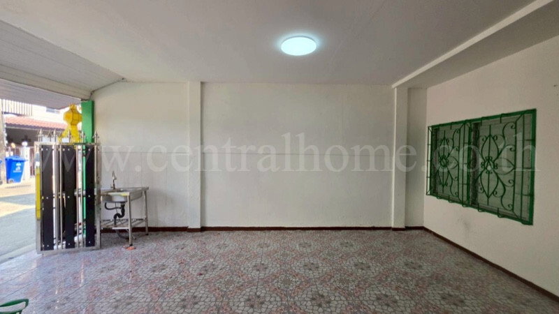 รูป ทาวน์เฮ้าส์ เจริญทรัพย์ เทพารักษ์ รีโนเวทต่อเติมแล้ว พร้อมเข้าอยู่ ราคาถูก - รูปที่ 4/21