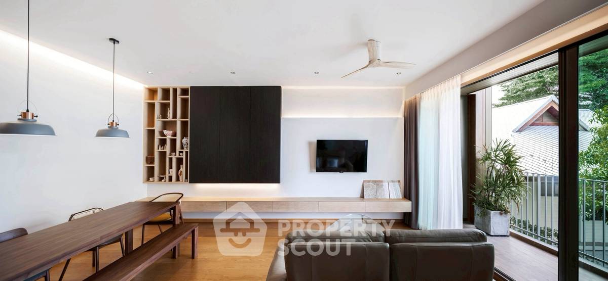 รูป คอนโด 2-ห้องนอน ที่ สุพรีม เลเจ้นด์ คอนโดมิเนียม ใกล้ MRT คลองเตย (ID 2748396) - รูปที่ 10/12