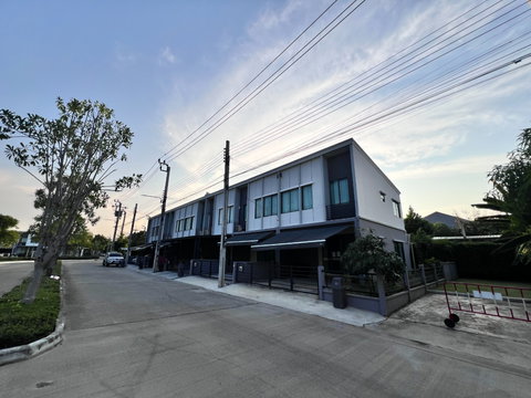 ขาย บ้านหลังมุม โครงการ! Pleno เวสต์เกต บ้านตัวอย่างตกแต่งครบ พร้อมอยู่ สนใจโทร 082-641-4199