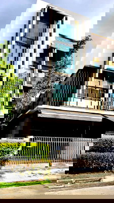 เช่าบ้านเดี่ยว ถนนวงศ์สว่าง : ให้เช่า บ้านทาวน์โฮมพร้อมเฟอร์นิเจอร์ บิ้วอิน หลังมุม หมู่บ้านฟลอร่าวงศ์สว่าง 