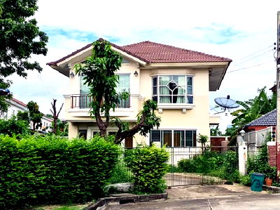 Houses for sale วิทยาลัยเทคนิคปทุมธานี : FOR SALE  HOUSE PROPERTY  4900000 BAHT.