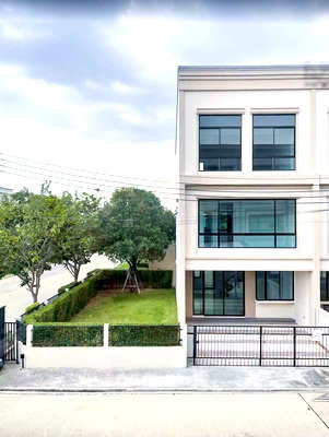 เช่าทาวน์โฮม ถนนสุขุมวิท : ให้เช่า บ้าน Q Prime สุขุมวิท 77 ทาวน์โฮม 3 ชั้น หลังมุม แบบ 3 นอน 4 น้ำ 46 ตรว 180 ตรม พร้อมเฟอร์ ใกล้ MRT ศรีนุช อ่อนนุช ศรีนครินทร์ : KT26R-006