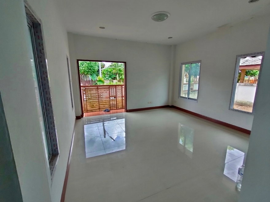 รูป บ้านเดี่ยว 2 ชั้น  โครงการ ชลดา ล้านนาไลฟ์  เชียงใหม่-ฮอด (108) ต. ป่าแดด อ.เมืองเชียงใหม่ จ.เชียงใหม่(ราคา 3,200,000 บาท)  - รูปที่ 9/17