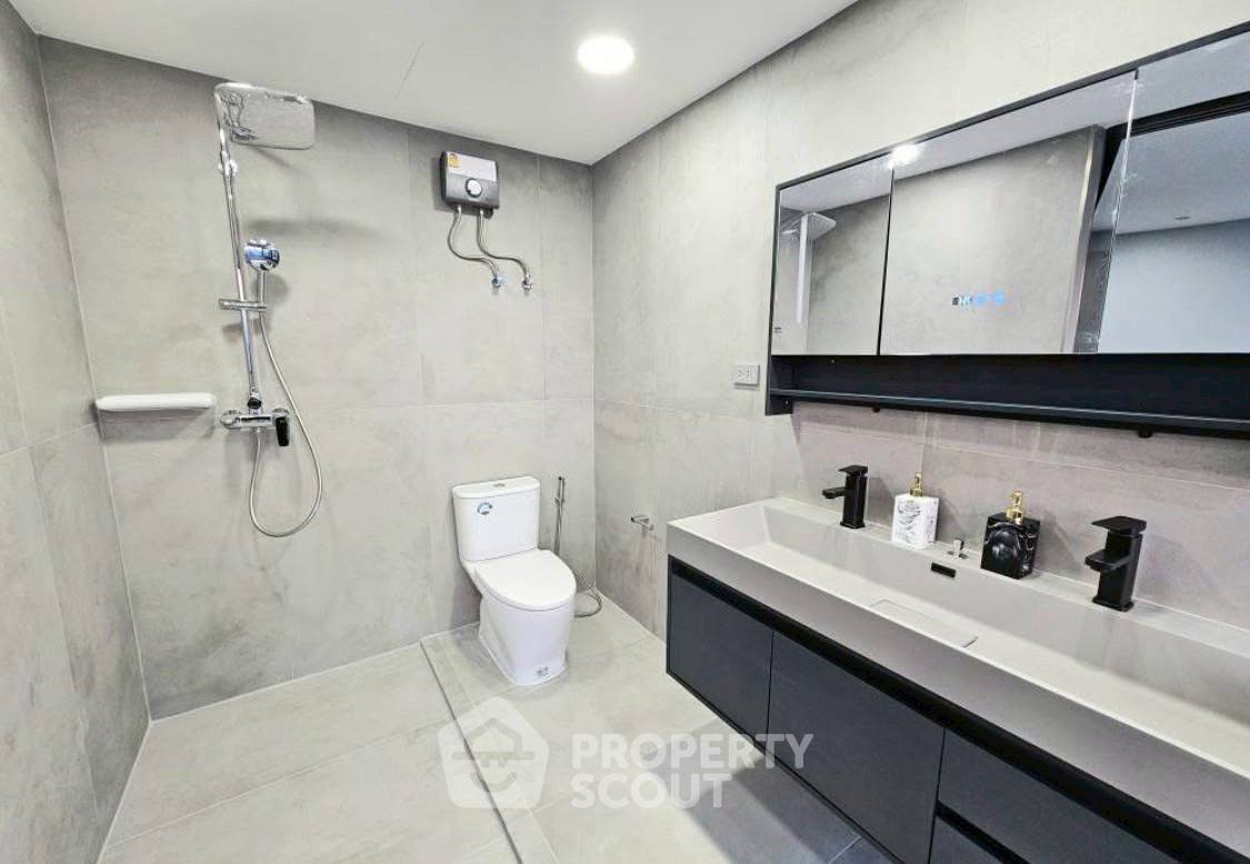 รูป คอนโด 3-ห้องนอน ที่ เดอะวอเตอร์ฟอร์ด ไดมอน ทาวเวอร์ สุขุมวิท ใกล้ BTS พร้อมพงษ์ (ID 2744796) - รูปที่ 15/19