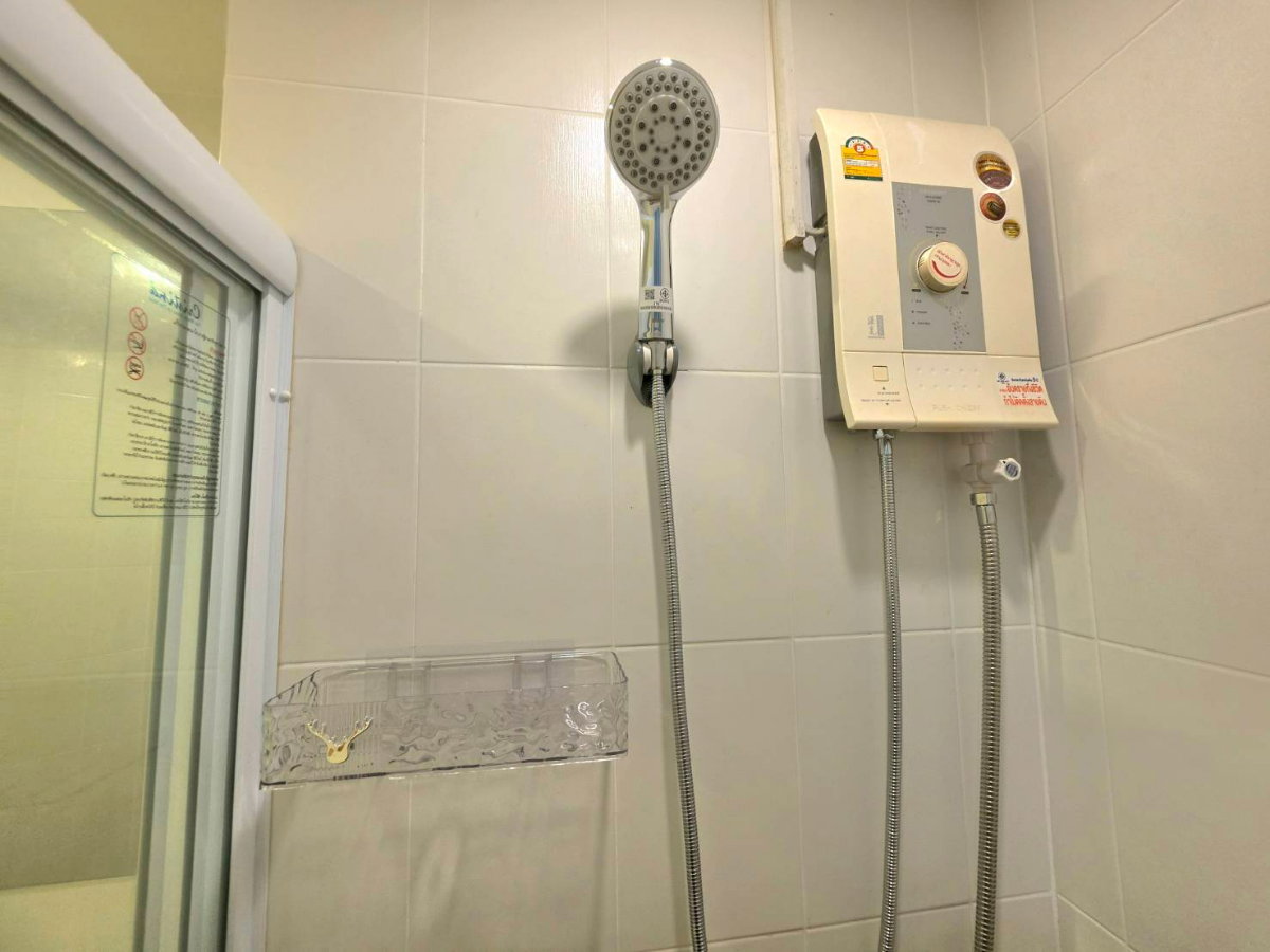 รูป ขาย !!** วี คอนโด ลาดกระบัง อยู่ ใกล้เทคโนฯเจ้าคุณทหารลาดกระบัง ห้องแต่งครบ สีทูโทน ส้มอิฐ สวยมากกกก เก็บสีใหม่ทั้งหมด พร้อมหิ้วกระเป๋าเข้าอยู่ค้า - รูปที่ 19/30