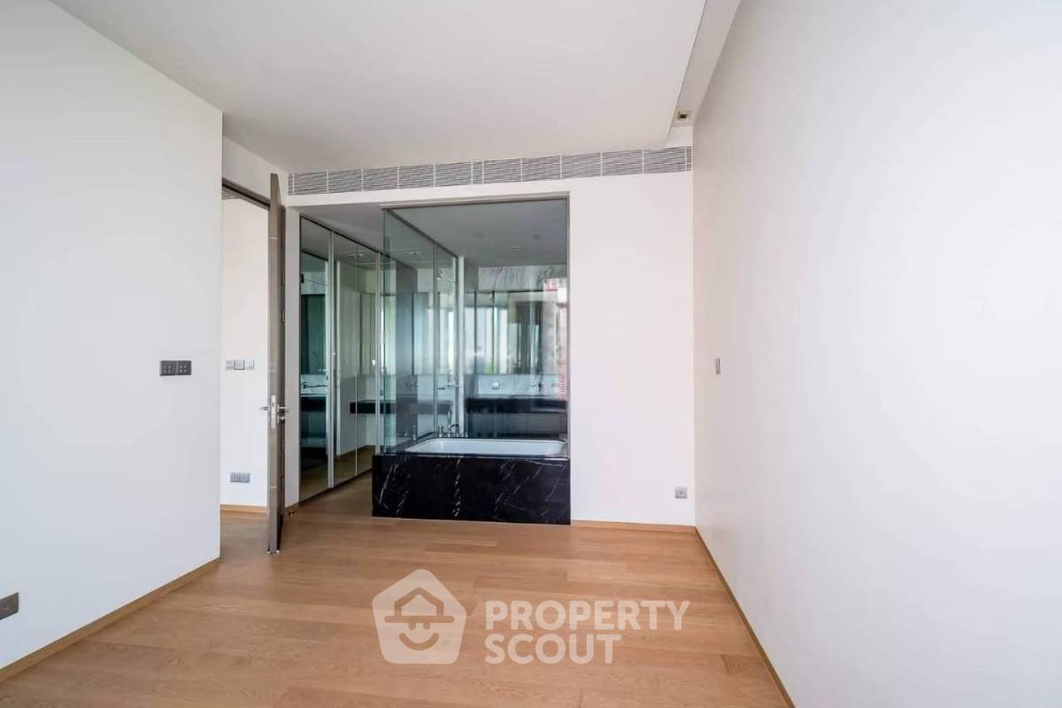 รูป คอนโด 1-ห้องนอน ที่ ศาลาแดง วัน ใกล้ MRT สีลม (ID 2746339) - รูปที่ 3/7