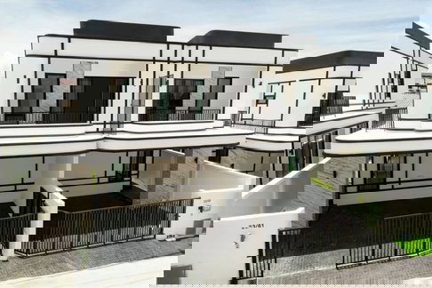 ขายบ้านแฝดสร้างใหม่ พัทยากลาง ราคาเริ่มต้น 4.99 ล้าน หน้าบ้านกว้าง 3 นอน 3 น้ำ พื้นที่ใช้สอยเยอะ