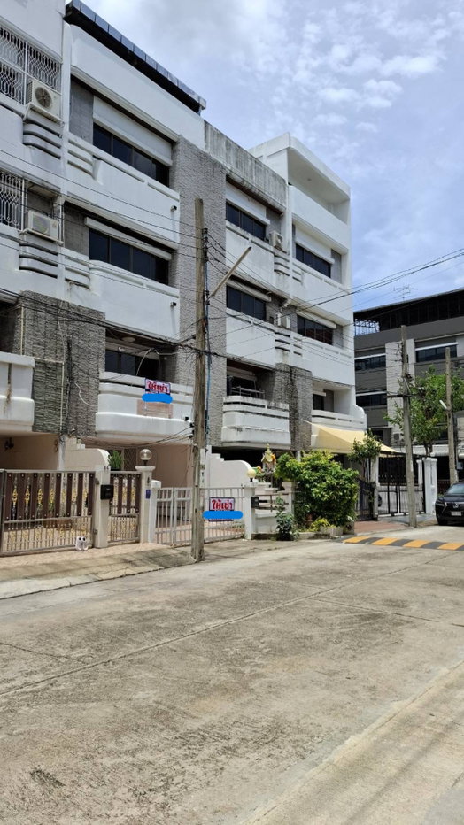 รูป ให้เช่าอาคารพาณิชย์ 3 ชั้นครึ่ง เนื้อที่ 30 ตรว ใช้สอย 288 ตรม ถ.เพชรเกษม83 แขวงบางแคเหนือ เขตบางแค ใกล้เดอะมอลบางแค - รูปที่ 1/13