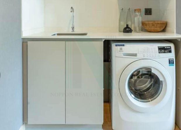 รูป 🚩 ขายคอนโด ลุมพินี สวีท เพชรบุรี-มักกะสัน อาคาร 1 ชั้น 25 1 ห้องนอน ขนาด 27.00 ตรม ใกล้ ตลาดธนภูมิ - รูปที่ 7/8