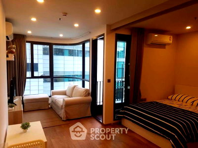 ขายคอนโด : คอนโด 1-ห้องนอน ที่ ไอดีโอ คิว ชิดลม - เพชรบุรี ใกล้ BTS ชิดลม (ID 2736289)