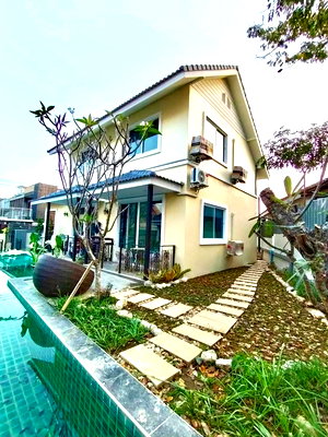 เช่าบ้านเดี่ยว มาลิน พลาซ่า เชียงใหม่ :   ปล่อยเช่าพูลวิลล่าขนาดใหญ่พร้อมเฟอร์ฯ โซนอำเภอเมือง 14 ห้องนอน 15 ห้องน้ำ ใกล้นิมมาน  ( อยู่ในหมู่บ้านเชียงใหม่เลคแลนด์ )