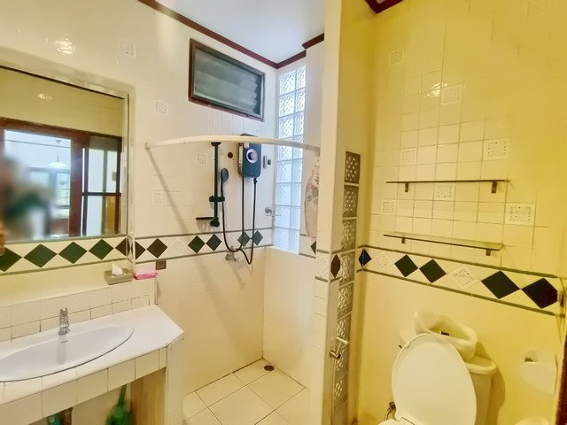 รูป บ้านเดี่ยวพร้อมอยู่ ใกล้สนามบินดอนเมือง ทำเลดีมาก! ✈️ “ซื้อแล้วอยู่ได้เลย” ต้องดูหลังนี้! - รูปที่ 20/24