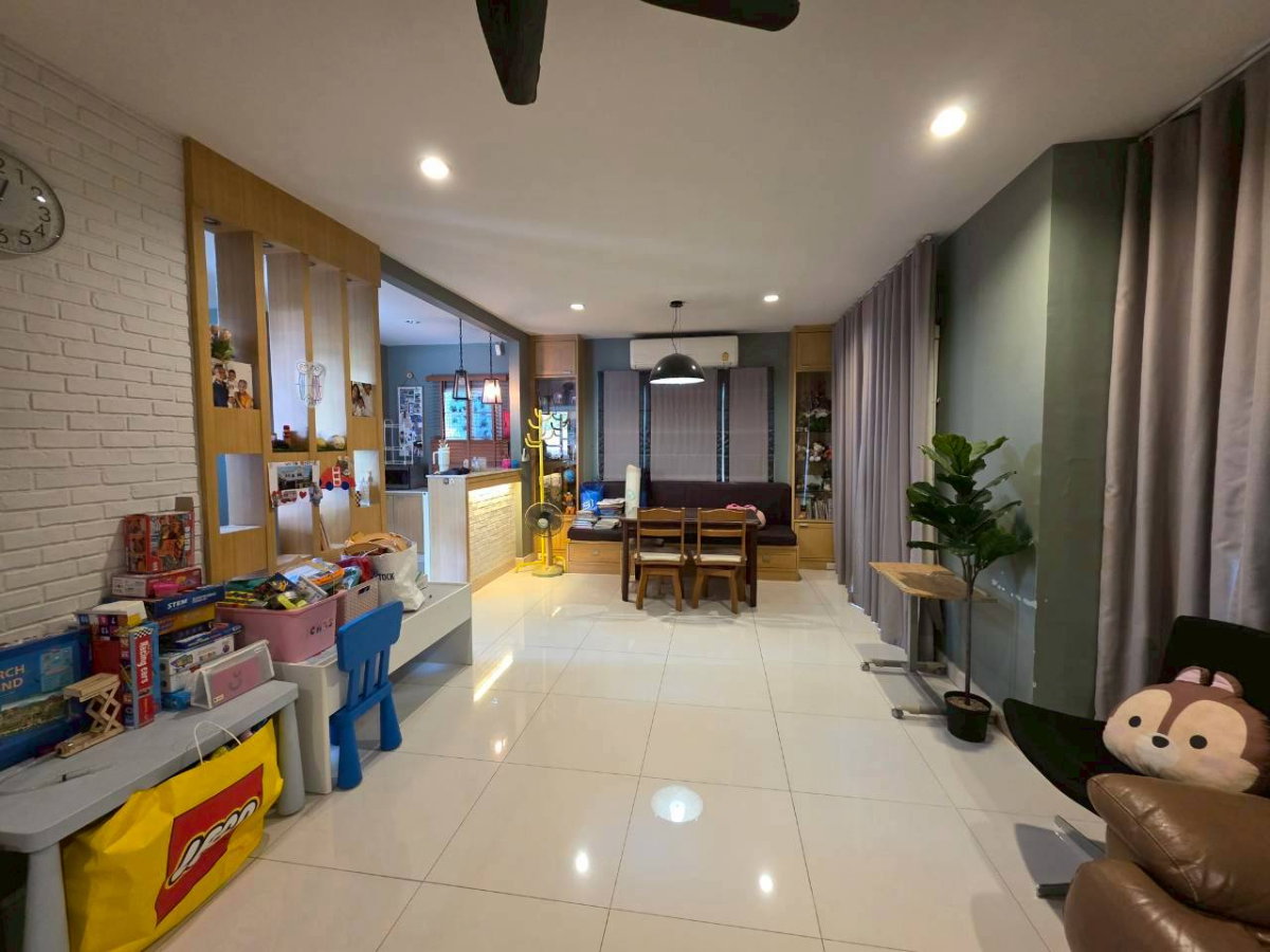 รูป OP02081 - Passorn Prestige Onnut : BTS Onnut - รูปที่ 3/11