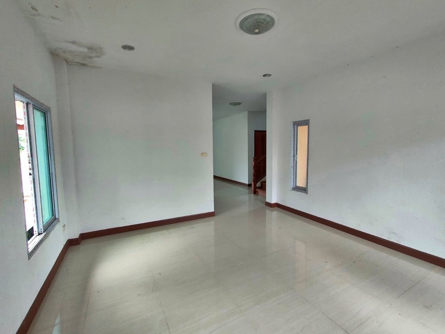 รูป บ้านเดี่ยว 2 ชั้น  โครงการ ชลดา ล้านนาไลฟ์  เชียงใหม่-ฮอด (108) ต. ป่าแดด อ.เมืองเชียงใหม่ จ.เชียงใหม่(ราคา 3,200,000 บาท)  - รูปที่ 11/17