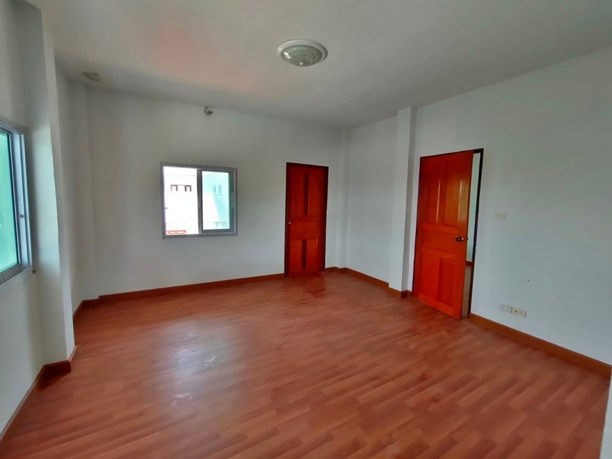 รูป บ้านเดี่ยว 2 ชั้น  โครงการ ชลดา ล้านนาไลฟ์  เชียงใหม่-ฮอด (108) ต. ป่าแดด อ.เมืองเชียงใหม่ จ.เชียงใหม่(ราคา 3,200,000 บาท)  - รูปที่ 14/17