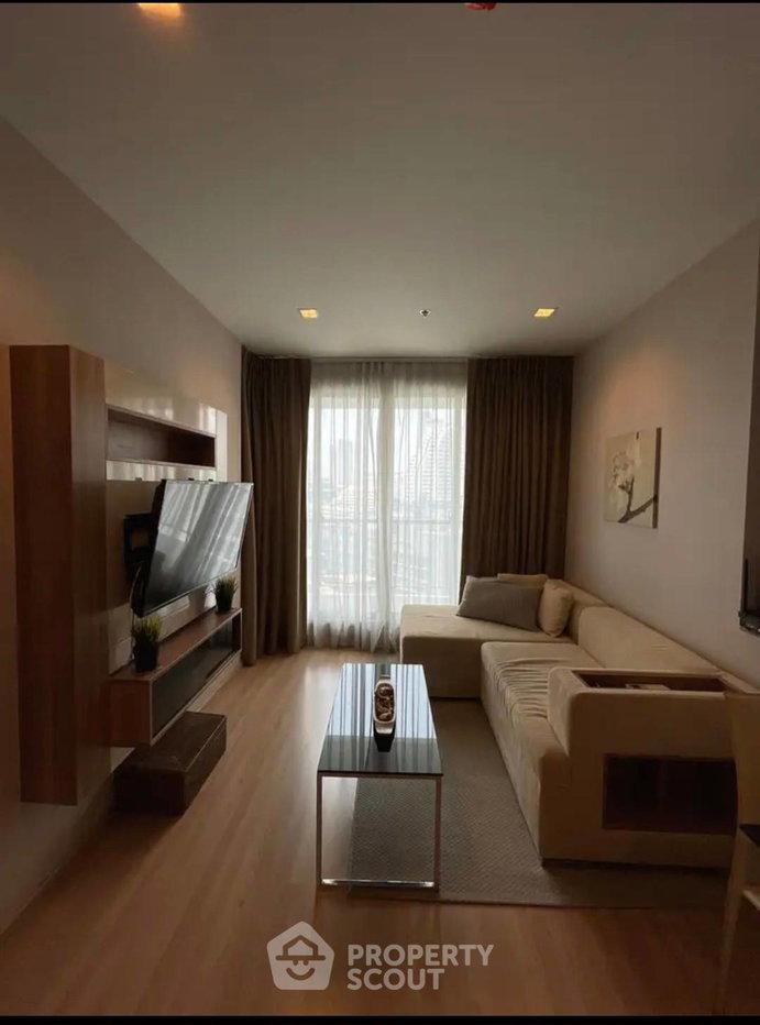 รูป คอนโด 1-ห้องนอน ที่ ริธึ่ม สาทร ใกล้ BTS สะพานตากสิน (ID 1990878) - รูปที่ 2/13