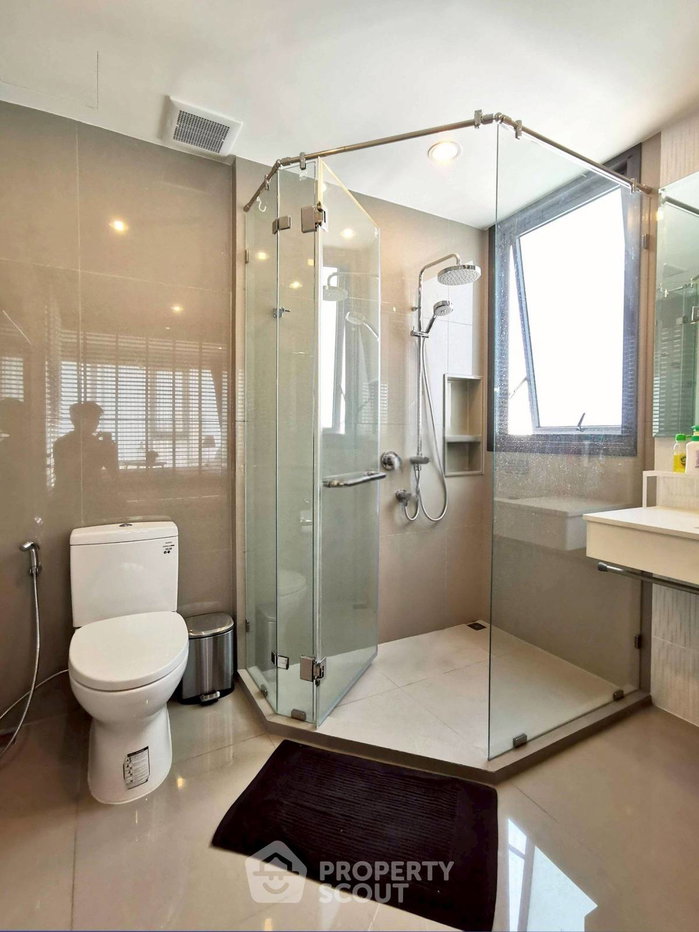 รูป คอนโด 2-ห้องนอน ที่ ริทึ่ม สุขุมวิท42 ใกล้ BTS เอกมัย (ID 2744458) - รูปที่ 2/8