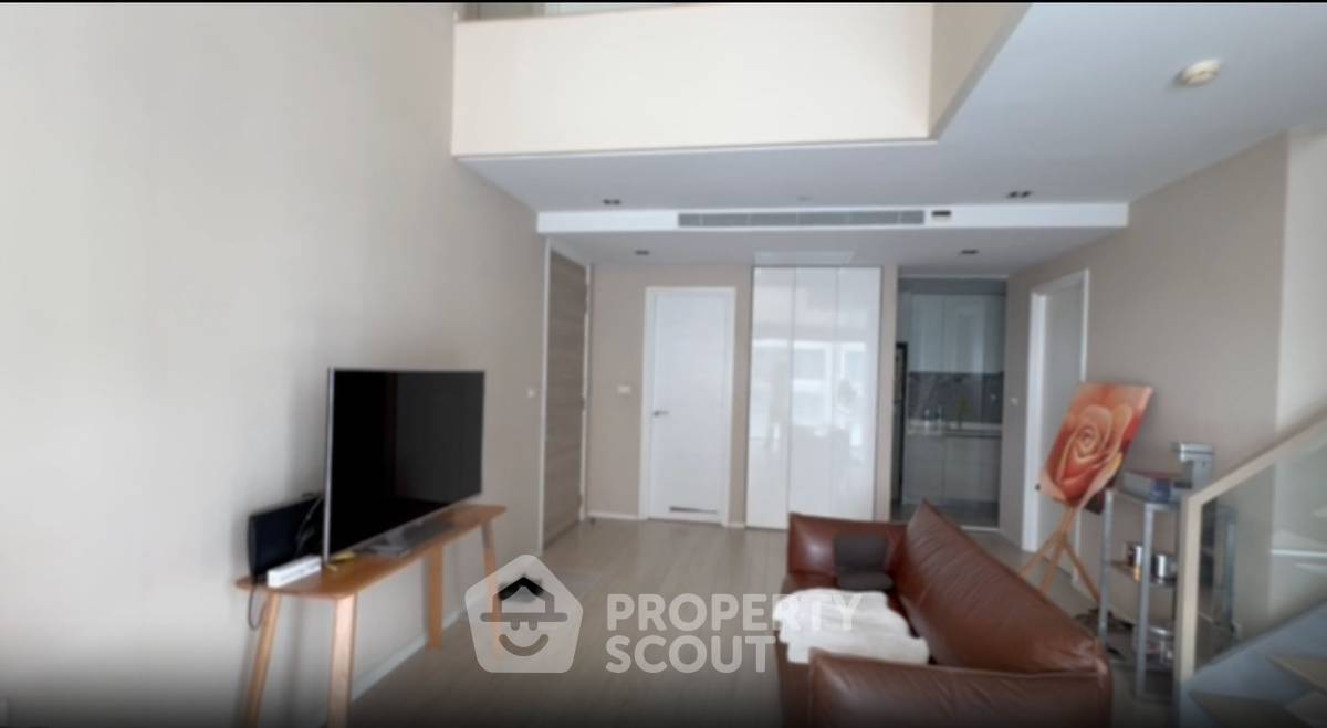 รูป คอนโด 2-ห้องนอน ที่ เดอะ รูม สุขุมวิท 21 ใกล้ MRT สุขุมวิท (ID 2744402) - รูปที่ 4/9