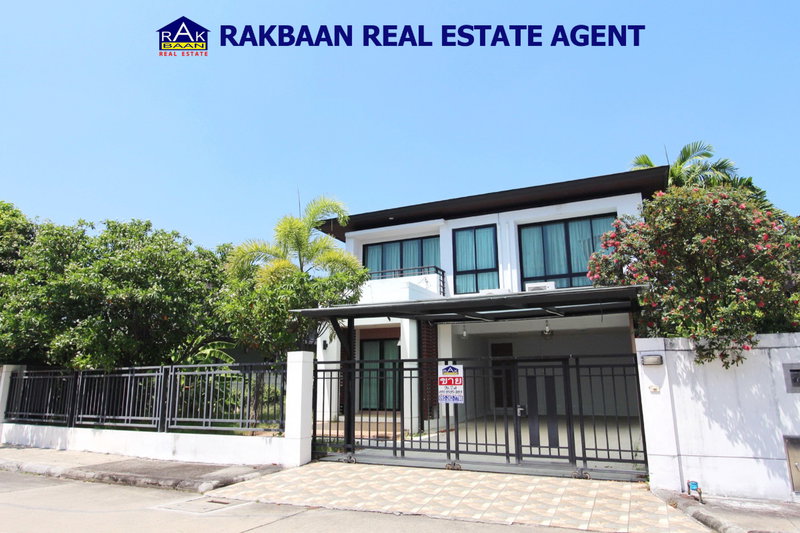 ขายบ้านเดี่ยว : ขายบ้านเดี่ยว อควา ดิวิน่า รามคำแหง 96.2 ตร.ว. 5 ห้องนอน 3 ห้องน้ำ 1 ห้องเมท พร้อมเข้าอยู่ ใกล้ MRT สีส้ม