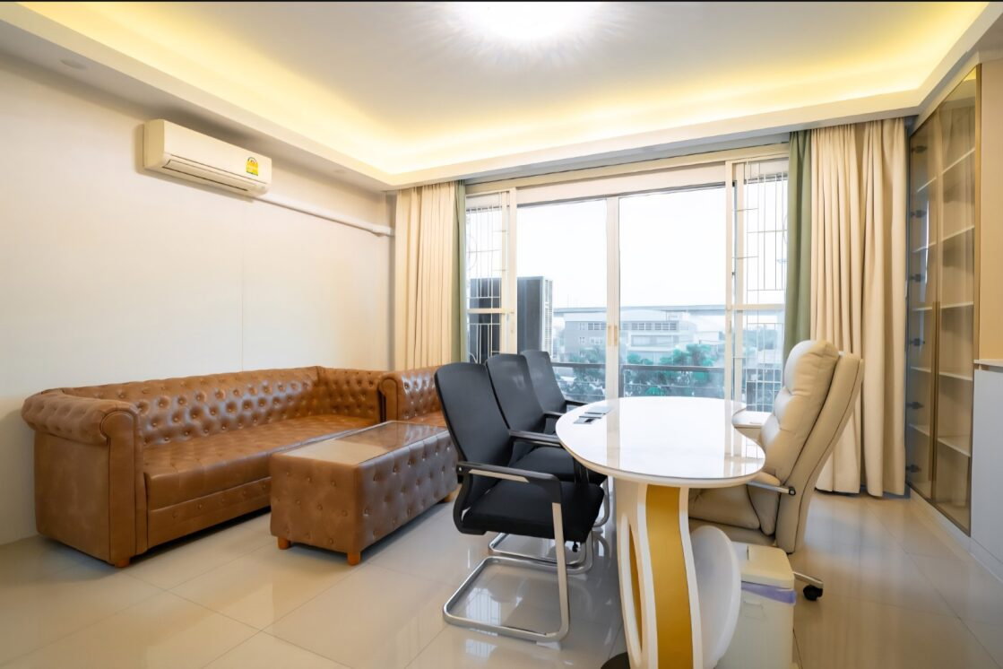 รูป โฮมออฟฟิศทันสมัย ตึก 4 ชั้น ใกล้สนามบินสุวรรณภูมิ | RK Biz Center **ค่าเช่า 42,000 บาท (ต่อรองได้) | 210 ตร.ม. ได้เฟอร์ตามรูป นัดชมได้ - รูปที่ 11/22