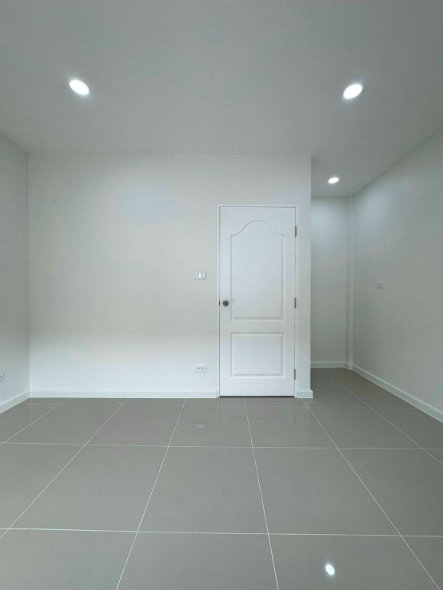 รูป ขายทาวน์เฮ้าส์ หมู่บ้านศิริวรรณชวนชม (บางบัวทอง) เนื้อที่ 16 ตารางวา 3 ห้องนอน 2 ห้องน้ำ ตกแต่งใหม่พร้อมอยู่ - รูปที่ 15/18