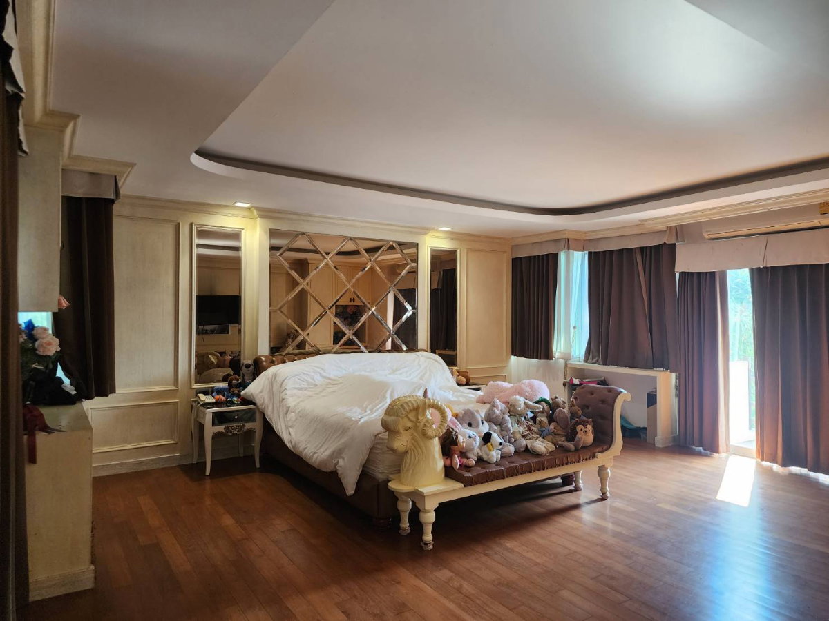 รูป ขายบ้านหรู 2 ชั้น หมู่บ้านวินด์มิลล์ปาร์คติด Summit Windmill Golf Club บางนา เนื้อที่ 1-1-14 ไร่ - รูปที่ 20/22