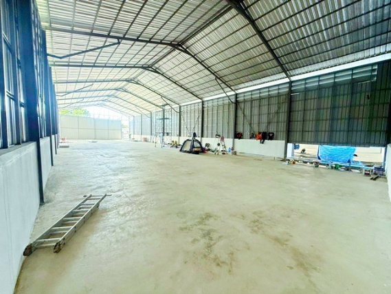 รูป ย่านกรุงเทพกรีฑา12-22 โกดังให้เช่าขนาดใหญ่ มี 2 ยูนิต 2 น้ำ ใกล้ APL บ้านทับช้าง 900 ม 650ตร.ม.ทำเลศักยภาพ - รูปที่ 5/8