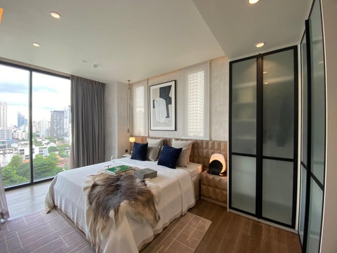 LTH5960 – MUNIQ Sukhumvit 23 FOR RENT 2 beds 2 baths size 88 Sq.M. nearby BTS Asoke Station Start at 18.5 MB