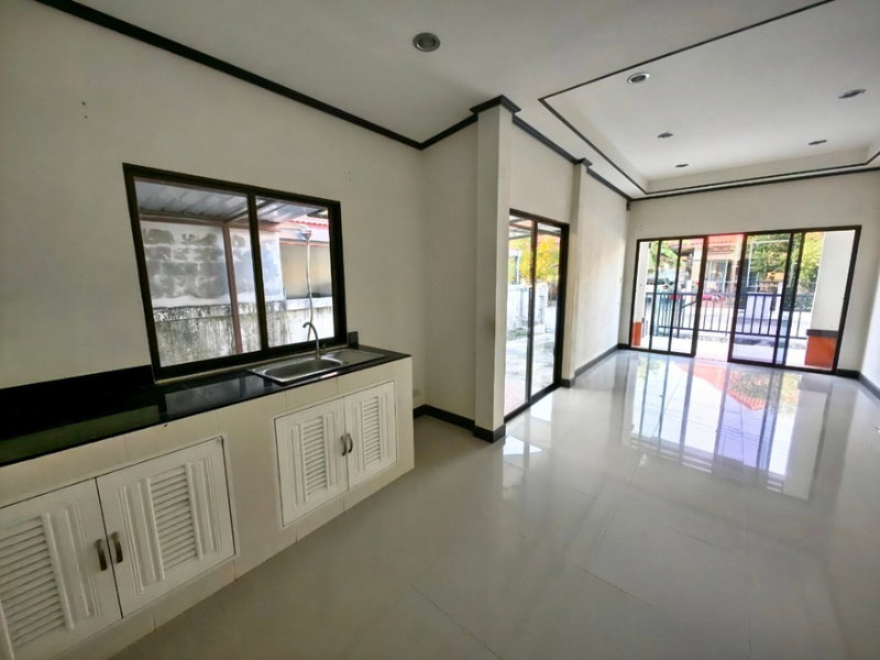 รูป บ้านแฝด 1 ชั้น พาเซ็นโต้  อาคาร ซอยพยูน ซ.18 ถนน เทศบาล58(เนินกระปรอก) ต. บ้านฉาง อ.บ้านฉาง จ.ระยอง (ราคา 1,364,000  บาท ) - รูปที่ 4/10
