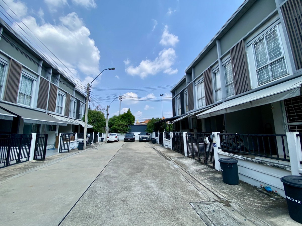 รูป ขายทาวน์โฮม 2 ชั้น Sammakorn Avenue รามอินทรา–วงแหวน บ้านสวย พร้อมอยู่ ทำเลติดถนนใหญ่ เดินทางสะดวก - รูปที่ 28/29