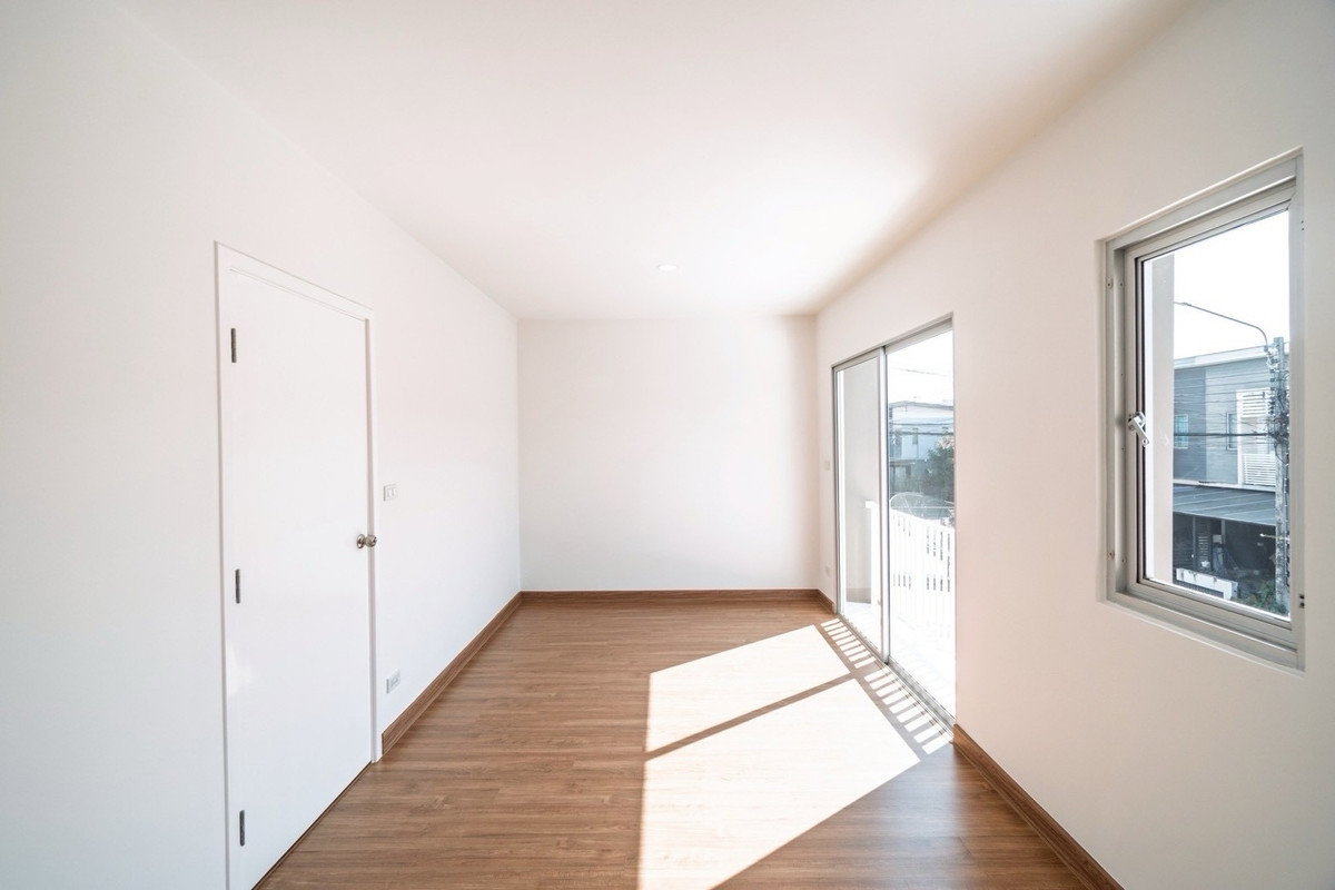 รูป ทาวน์โฮมรีโนเวทใหม่ทั้งหลัง ฟังก์ชันเหมาะสำหรับครอบครัวเริ่มต้น หรือคนทำงาน ดูแลง่าย ค่าใช้จ่ายไม่สูงราคาคุ้มค่า ทำเลอ่อนนุช–เฉลิมพระเกียรติ 87 - รูปที่ 19/30