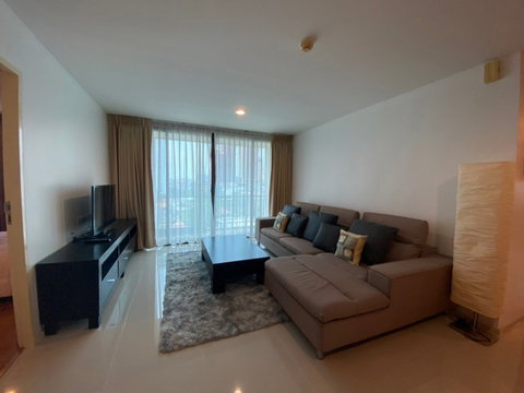 LTHC5938 – Pearl Residences Sukhumvit 24 FOR RENT 3 beds 3 baths Size 120 Sq.M. nearby BTS Phrom Phong Station ONLY 70k/Month