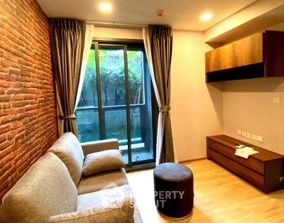 ขายคอนโด : ขายคอนโด 1 ห้องนอน Taka Haus Ekamai 12 ใกล้ BTS เอกมัย (ID 621170)