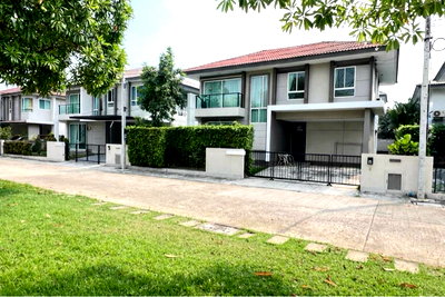 Houses for rent Bangkok : House of rent casa premieum unit wongwaen