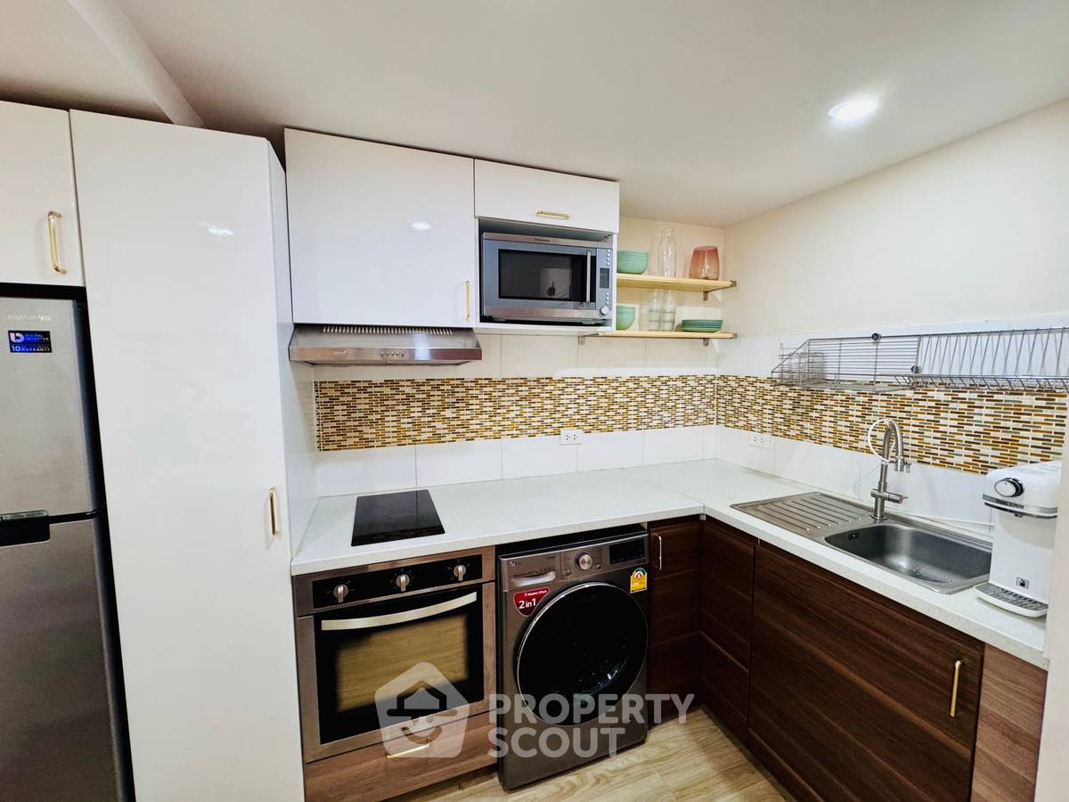 รูป คอนโด 2-ห้องนอน ที่ นาวิน คอร์ท คอนโดมิเนียม ใกล้ BTS เพลินจิต (ID 2076074) - รูปที่ 9/22