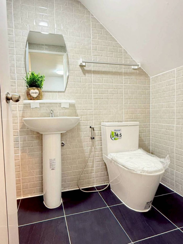 รูป บ้านสวย  ห่างถนนราชพฤกษ์เพียง 500 เมตร  #หมู่บ้านริมสวน ธนานนท์ 1  ท่าอิฐ  รีโนเวทใหม่  ใกล้ MRT บางรักน้อย ท่าอิฐ - รูปที่ 18/19